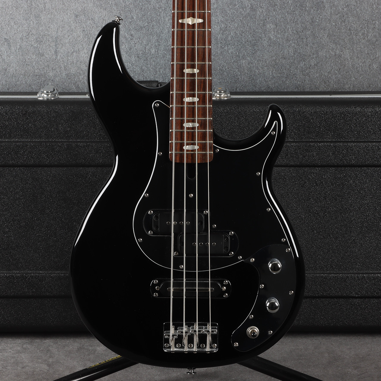 Yamaha BB424X Bass Black 2nd Hand | Rich Tone Music Yamaha BB424X Bass Black 2nd Hand | Rich Tone Music