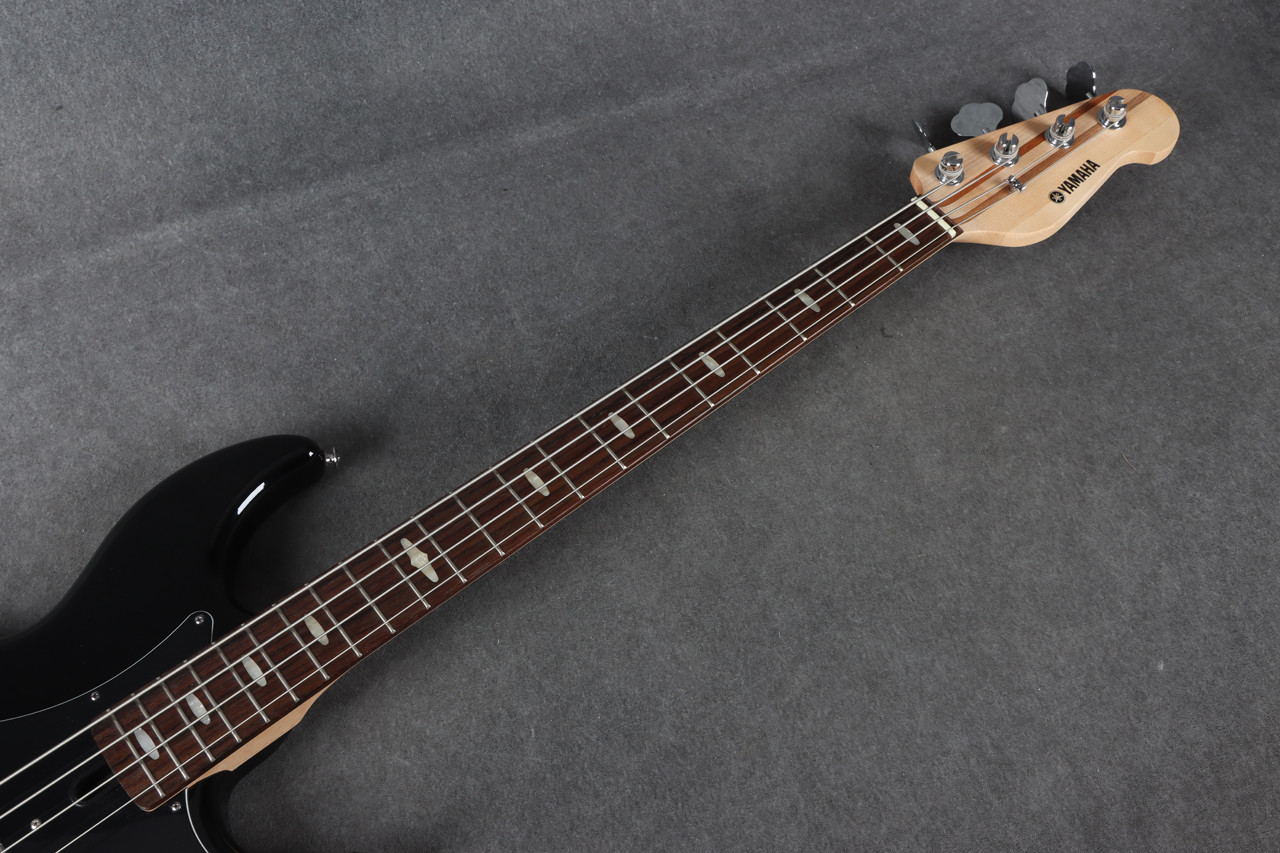 Yamaha BB424X Bass Black 2nd Hand | Rich Tone Music Yamaha BB424X Bass Black 2nd Hand | Rich Tone Music