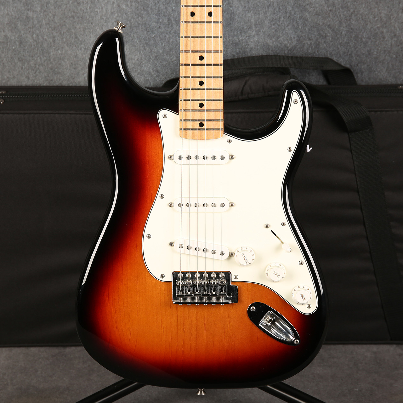 ギター Fender Mexico Stratocaster Fender Mexican Standard Stratocaster Brown Sunburst 2nd Hand