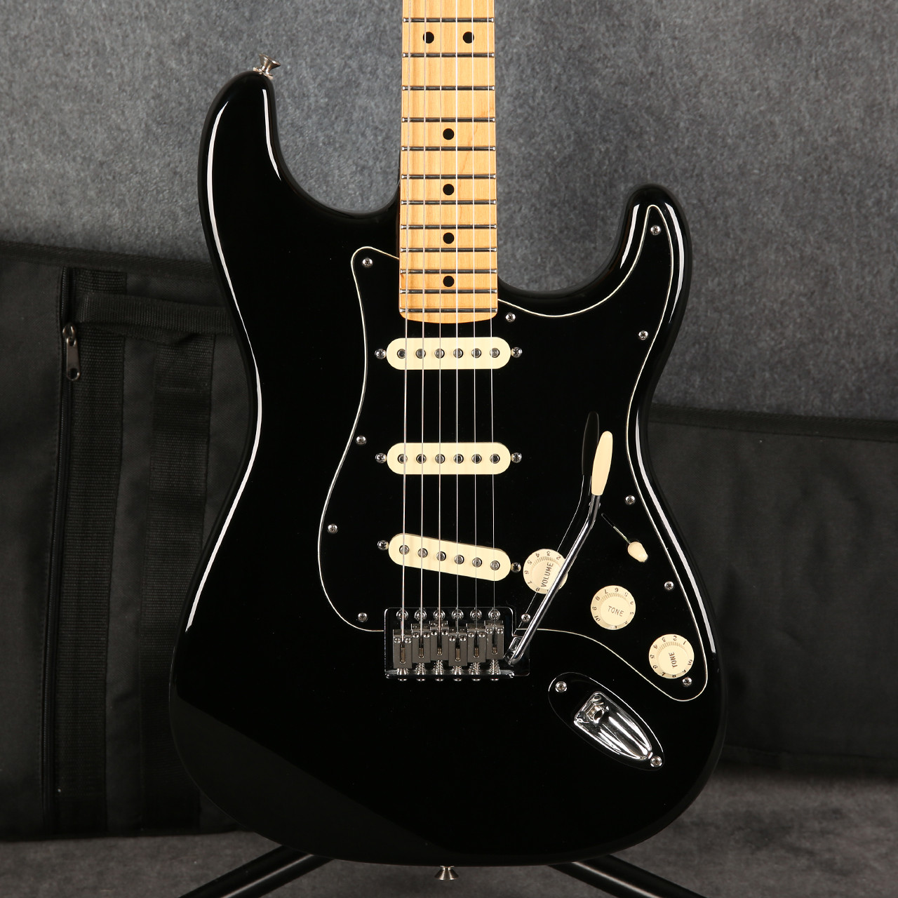 Fender Mexican Stratocaster Black 2nd Hand | Rich Tone Music