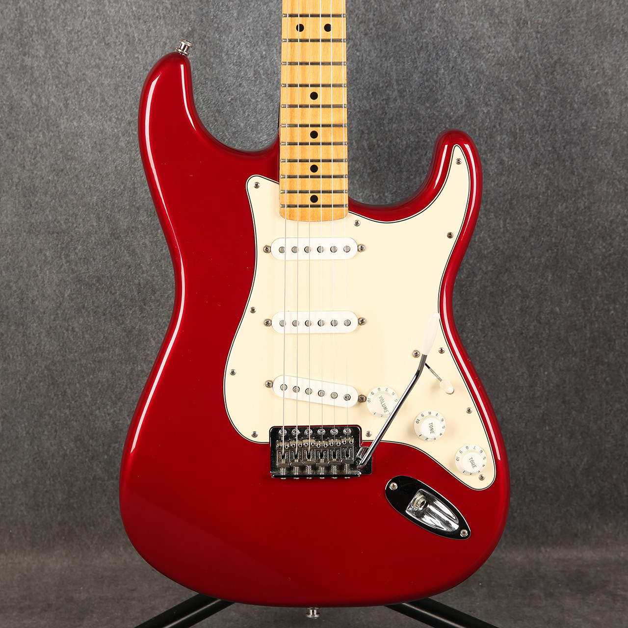 Fender Mexican Standard Stratocaster Candy Apple Red 2nd Hand