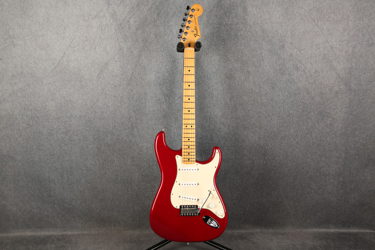 Fender Mexican Standard Stratocaster Candy Apple Red 2nd Hand