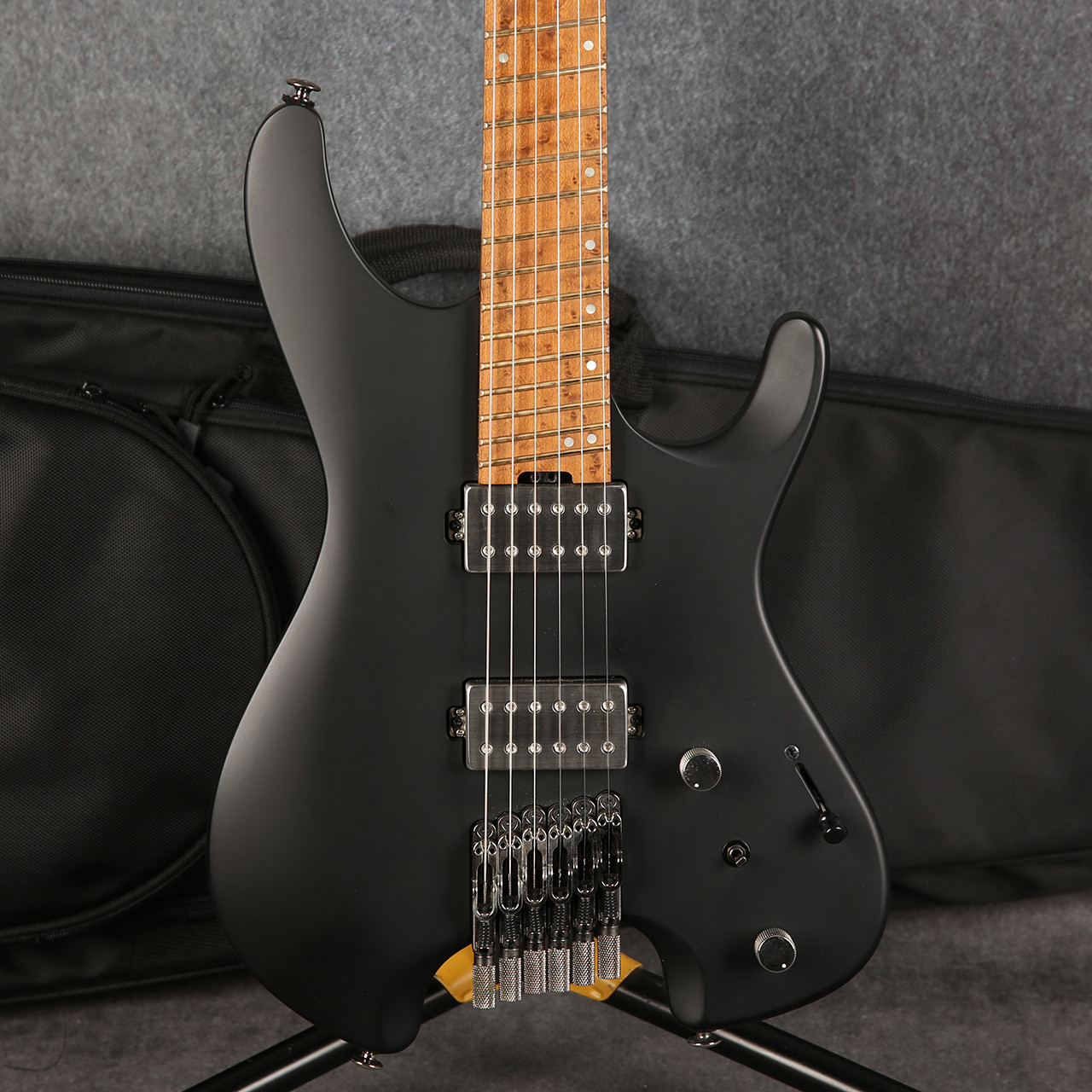 Ibanez Q Series QX52-BKF Headless Guitar Black Flat 2nd Hand