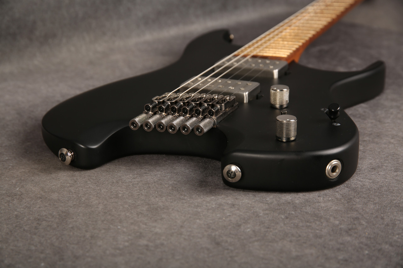 Ibanez Q Series QX52-BKF Headless Guitar Black Flat 2nd Hand