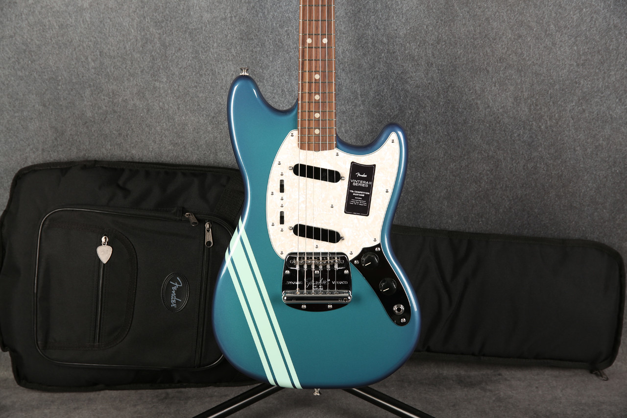 Fender Vintera II 70s Mustang Competition Burgundy Ex Demo | Rich