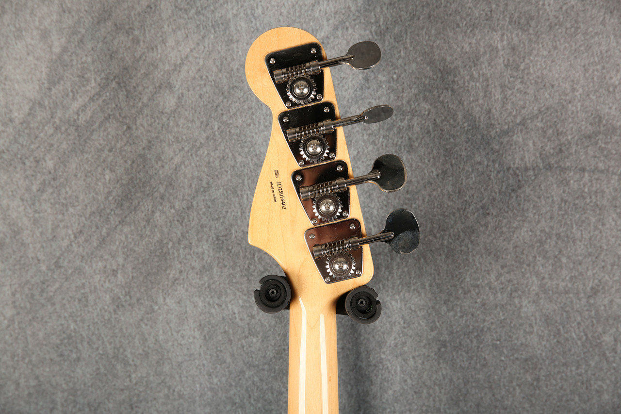 Fender Made in Japan Traditional Late 60s Jazz Bass 3-Colour