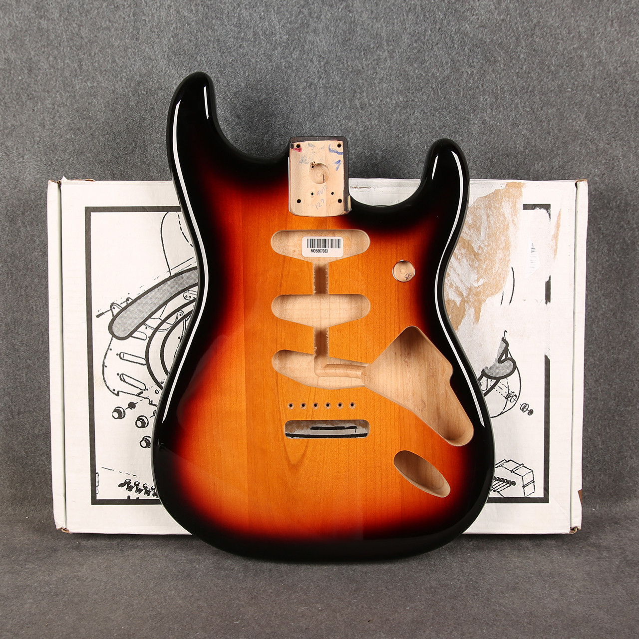T*e様 Fender/Classic 60s Stratocaster Sun Fender Classic 60s Stratocaster SSS Alder Body 3-Tone Sunburst 2nd
