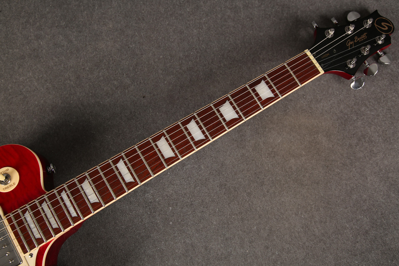 Samick Greg Bennett Avion AV-3 Cherry Sunburst 2nd Hand | Rich