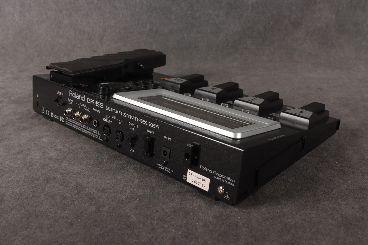 Roland GR-55 Guitar Synthesizer Pedal with GK-3 Pickup 2nd Hand