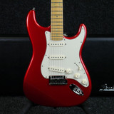 Fender Deluxe Stratocaster - Candy Apple Red w/ Hard Case - 2nd Hand