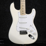 Fender Standard Strat Custom Shop 69 Pickups - White w/Gig Bag - 2nd Hand