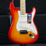 Fender American Elite Stratocaster - Aged Cherry Burst w/Hard Case - 2nd Hand