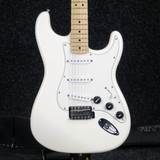 Fender Mexican Stratocaster - MN - Olympic White w/Gig Bag - 2nd Hand