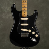 Fender Stratocaster - Black - 2nd Hand