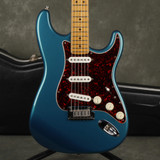 Fender USA Roadhouse Stratocaster - Ocean Turquoise w/Hard Case - 2nd Hand