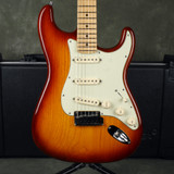 Fender American Deluxe Stratocaster - Honey Burst w/Hard Case - 2nd Hand