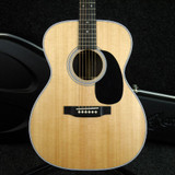 Martin Standard Series 000-28 Acoustic Guitar w/ Hard Case - 2nd Hand