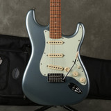 Fender Deluxe Roadhouse Stratocaster - Mystic Ice Blue w/Gig Bag - 2nd Hand (117216)