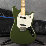 Fender Mustang - Olive Green - Gig Bag - 2nd Hand