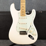 Fender Deluxe Roadhouse Stratocaster - Olympic White - Hard Case - 2nd Hand