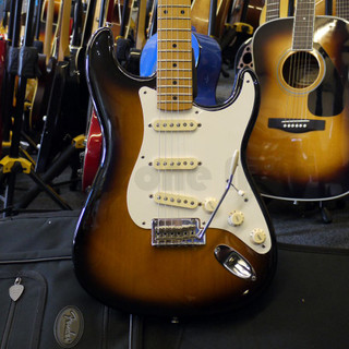 Fender Classic Player 50s Stratocaster - 2-Tone Sunburst w/ Bag - 2nd Hand