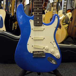 Fender American Stratocaster Plus - Electric Blue w/ Case - 2nd Hand