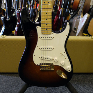 Fender 60th Anniversary Stratocaster - MN - Sunburst w/ Case - 2nd Hand