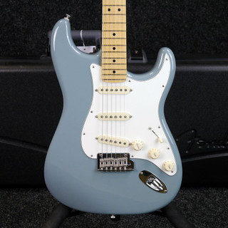 Fender American Professional Stratocaster - MN - Sonic Grey w/ Case - 2nd Hand