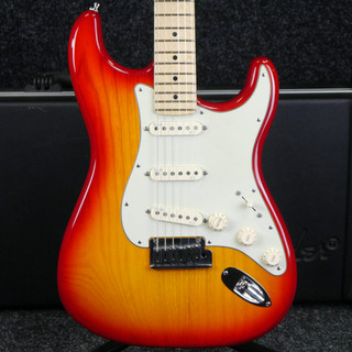 Fender American Deluxe Strat - Honeyburst w/Hard Case - 2nd Hand