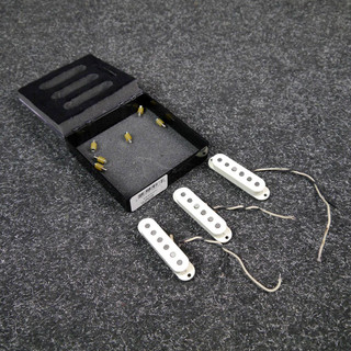 Fender Pure Vintage '65 Stratocaster Pickup Set w/Box - 2nd Hand Fender Pure Vintage '65 Stratocaster Pickup Set w/Box - 2nd Hand