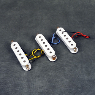 Fender/Squier STA5 Stratocaster Pickups Set of 3 - White Covers - 2nd Hand Fender/Squier STA5 Stratocaster Pickups Set of 3 - White Covers - 2nd Hand