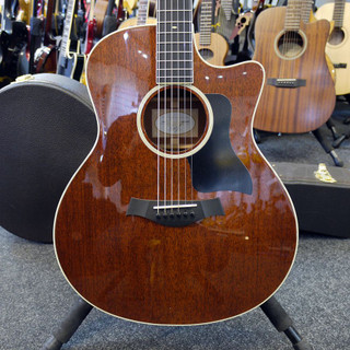 Taylor 526ce - ES2 w/ Hard Case - 2nd Hand