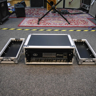 Ampeg SVT4 Pro USA Made Bass Amp Head w/Flight Case - 2nd Hand Ampeg SVT4 Pro USA Made Bass Amp Head w/Flight Case - 2nd Hand