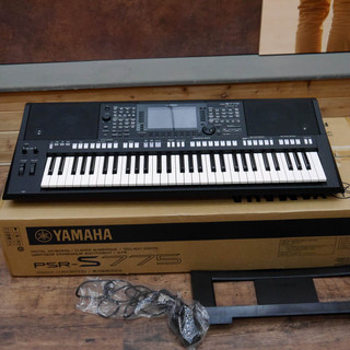Yamaha PSR-S775 Arranger Keyboard w/Box & PSU - 2nd Hand Yamaha PSR-S775 Arranger Keyboard w/Box & PSU - 2nd Hand