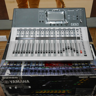 Yamaha TF3 Digital Mixing Desk w/Box & PSU - 2nd Hand Yamaha TF3 Digital Mixing Desk w/Box & PSU - 2nd Hand
