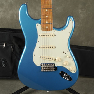 Fender Classic Series 60s Stratocaster - Lake Placid Blue w/Gig Bag - 2nd Hand