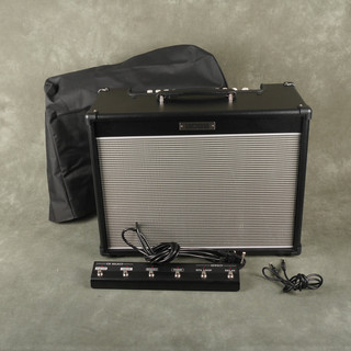 Boss Nextone Artist Amp & Footswitch w/Cover - 2nd Hand Boss Nextone Artist Amp & Footswitch w/Cover - 2nd Hand