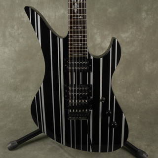 Schecter Synyster Gates Standard - Black w/Silver Stripes - 2nd Hand