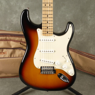 Fender Mexican Standard Stratocaster - 3-Tone Sunburst w/Gig Bag - 2nd Hand