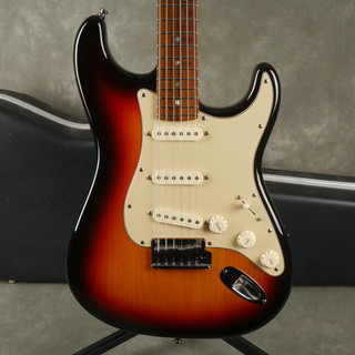 Fender 2005 American Deluxe Strat - Sunburst w/Hard Case - 2nd Hand