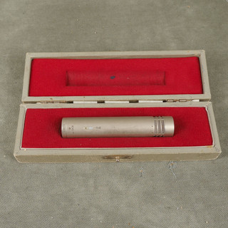 Neumann KM84 Small Diaphragm Condenser Microphone w/Case - 2nd Hand