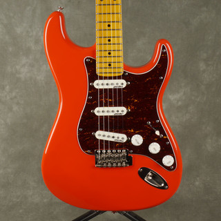 Vintage Guitars V6 Electric Guitar - Fiesta Red - 2nd Hand Vintage Guitars V6 Electric Guitar - Fiesta Red - 2nd Hand