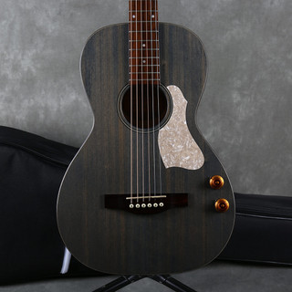 Art and Lutherie Roadhouse Denim QT Discrete w/Gig Bag - 2nd Hand