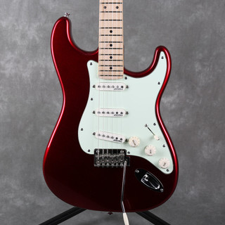Vintage Guitars V6 John Verity Signature - Candy Apple Red - 2nd Hand Vintage Guitars V6 John Verity Signature - Candy Apple Red - 2nd Hand