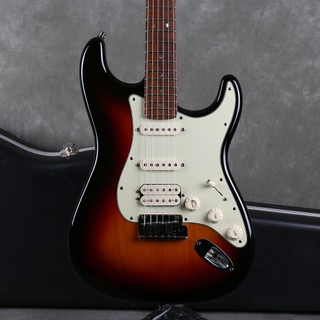 Fender 2008 American Deluxe Stratocaster - Sunburst w/Hard Case - 2nd Hand Fender 2008 American Deluxe Stratocaster - Sunburst w/Hard Case - 2nd Hand