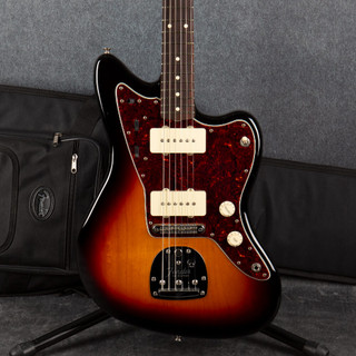 Fender Classic Player 60s Jazzmaster - 3-Tone Sunburst - Gig Bag - 2nd Hand