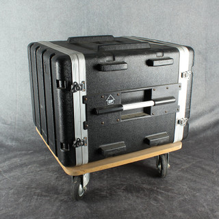 8U Flight Case on Wheels - 2nd Hand 8U Flight Case on Wheels - 2nd Hand