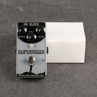 Mr. Black SuperMoon Chrome Reverb Pedal - Boxed - 2nd Hand Mr. Black SuperMoon Chrome Reverb Pedal - Boxed - 2nd Hand