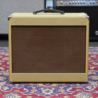 Juketone 1x12 Cabinet - Celestion Alnico Blue 8 Ohm - 2nd Hand Juketone 1x12 Cabinet - Celestion Alnico Blue 8 Ohm - 2nd Hand