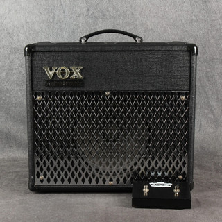 Vox Valvetronix AD30VT Guitar Combo Amplifier - Footswitch - 2nd Hand